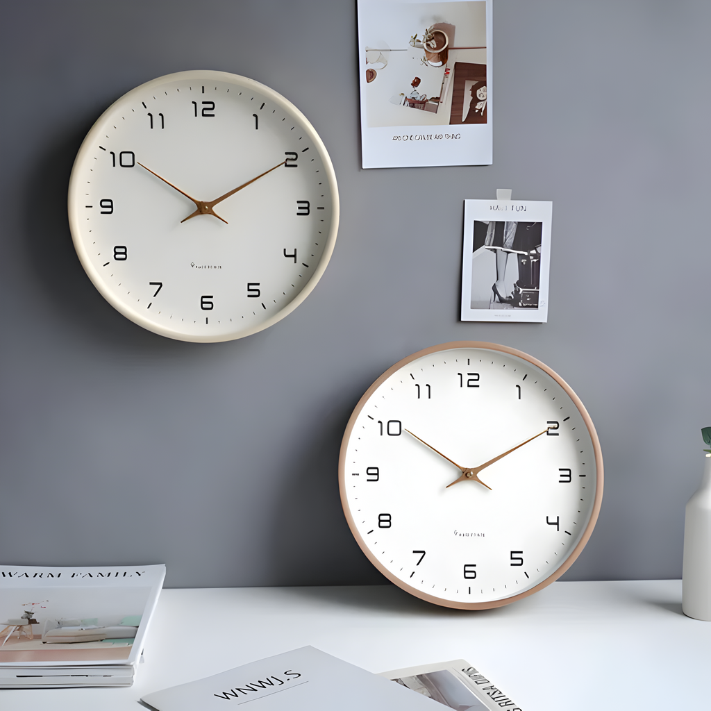 Stillegående Træ Vægur | Moderne Rundt Design